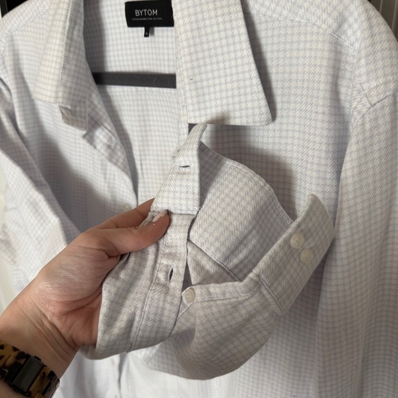 BYTOM Button Up - Picture 7 of 7